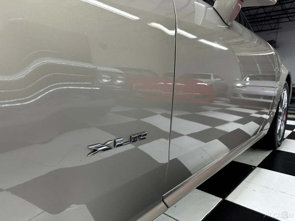 2006 Cadillac XLR - Image 12 of 21