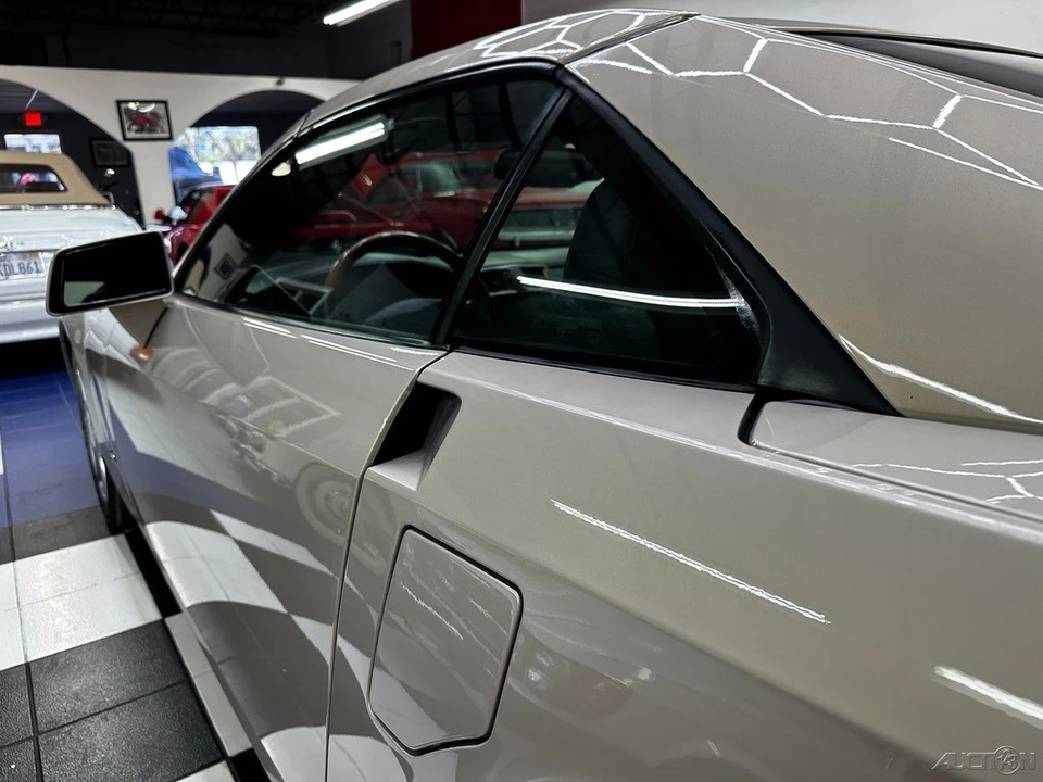 2006 Cadillac XLR - Image 20 of 21