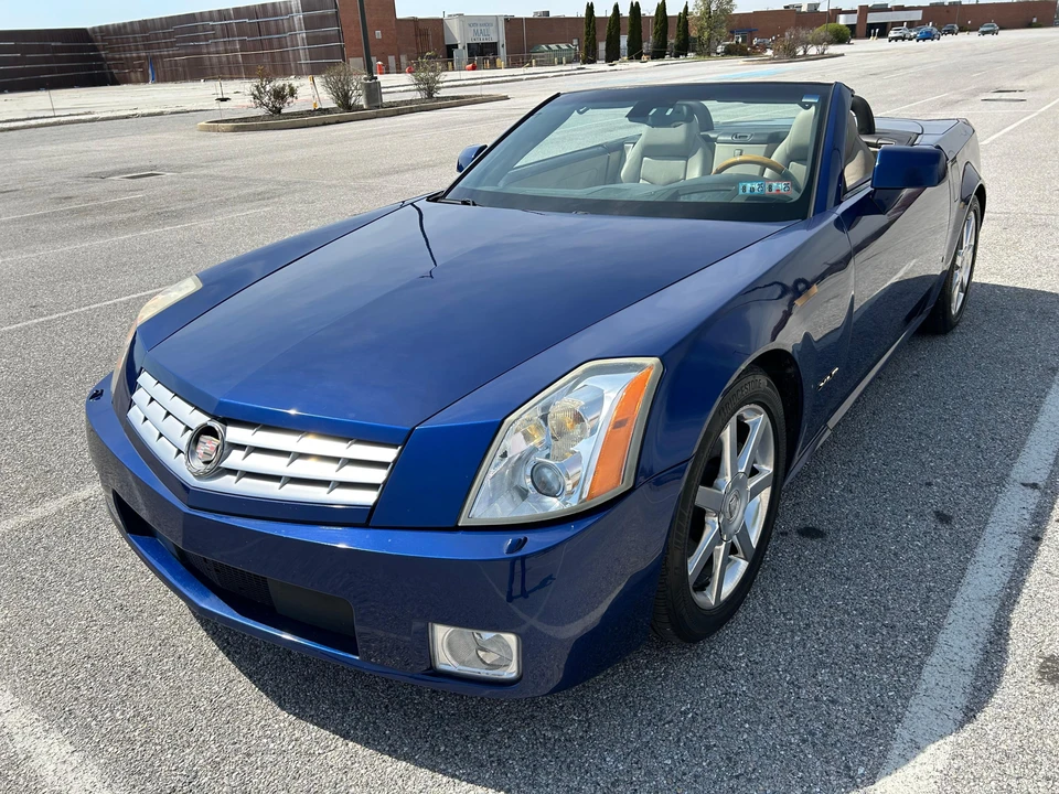 2006 Cadillac XLR - Image 13 of 31