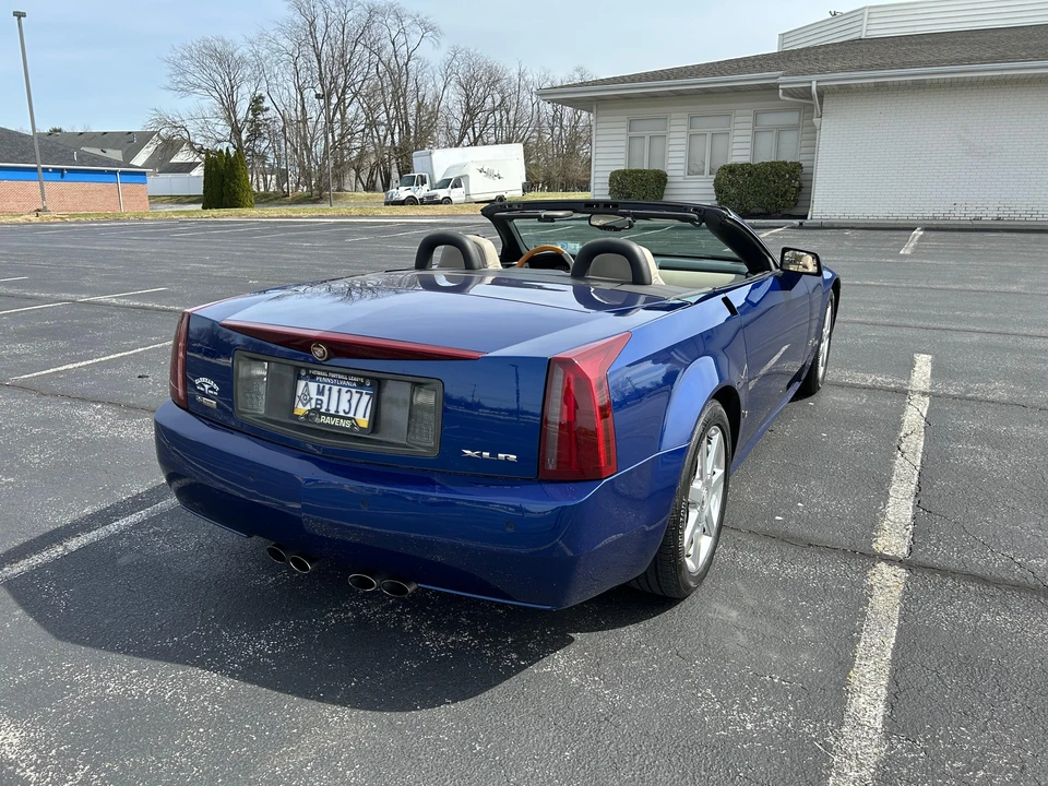2006 Cadillac XLR - Image 17 of 31