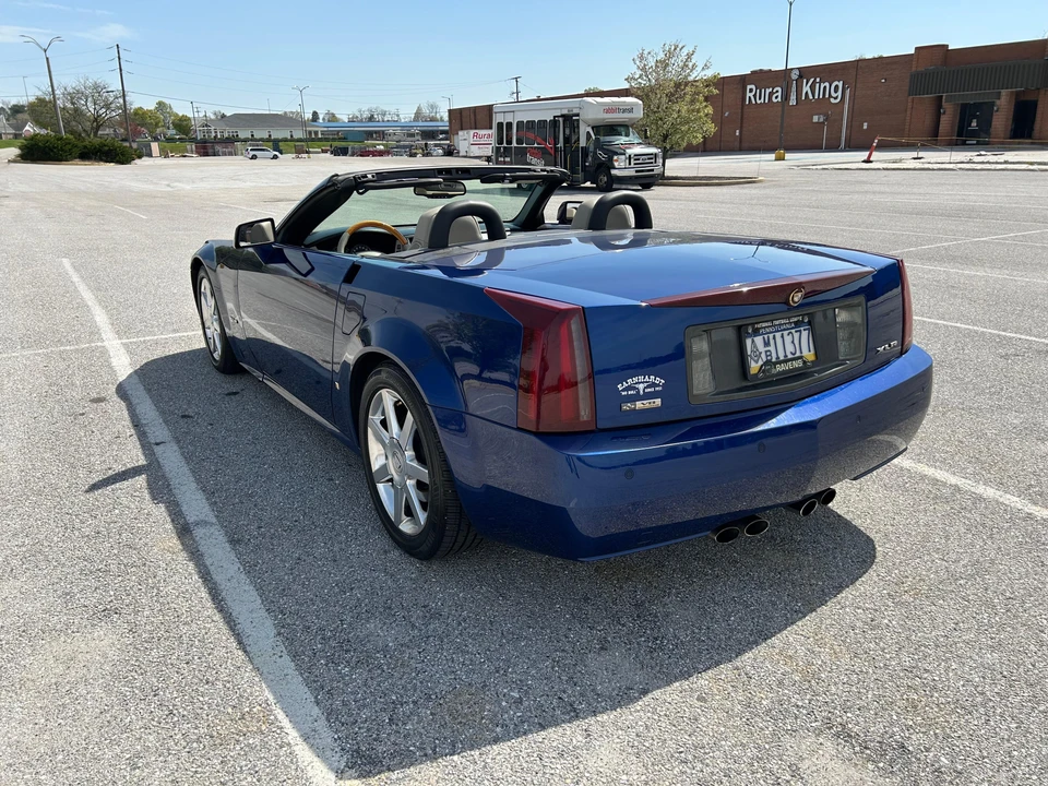 2006 Cadillac XLR - Image 15 of 31