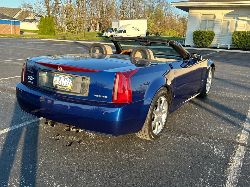 2006 Cadillac XLR - Image 9 of 31