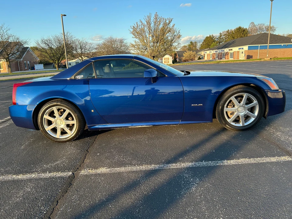 2006 Cadillac XLR - Image 27 of 31