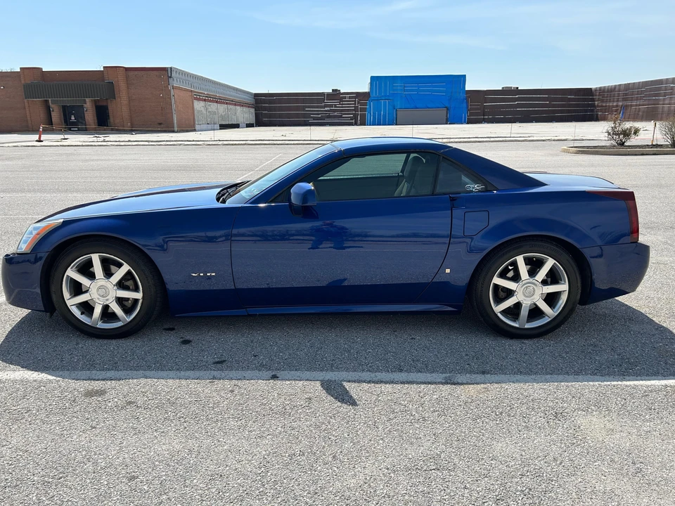 2006 Cadillac XLR - Image 30 of 31