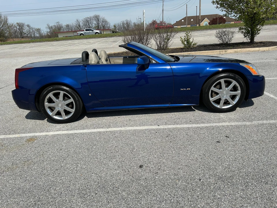 2006 Cadillac XLR - Image 19 of 31