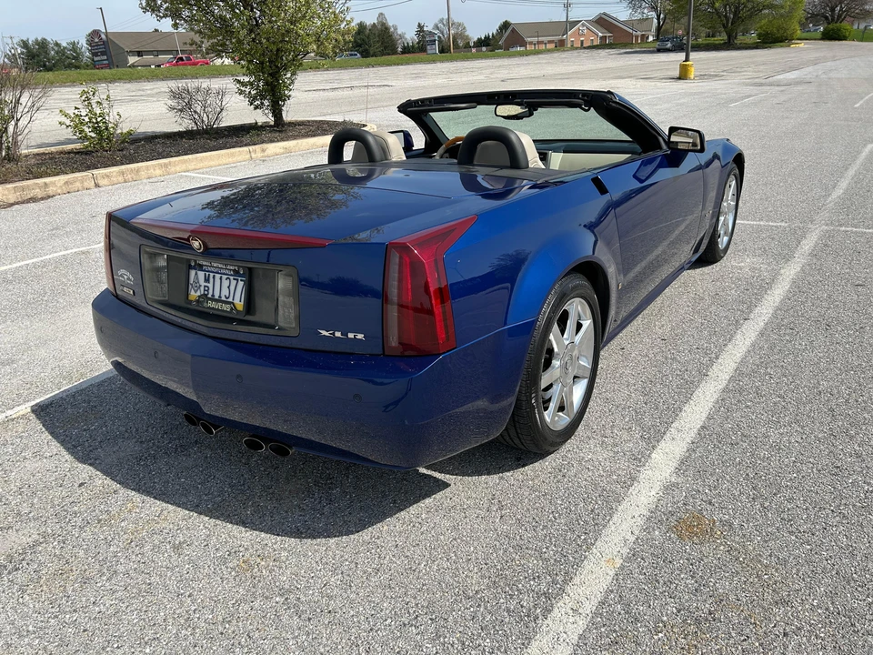 2006 Cadillac XLR - Image 18 of 31