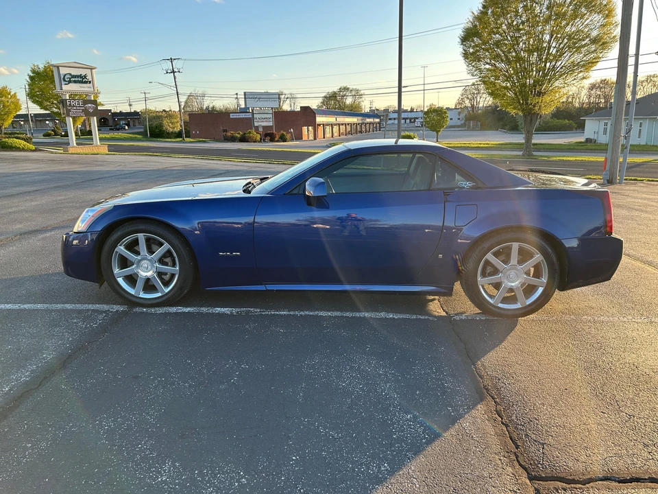 2006 Cadillac XLR - Image 24 of 31