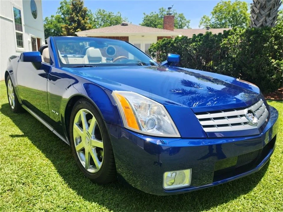 2006 Cadillac XLR - Image 8 of 12