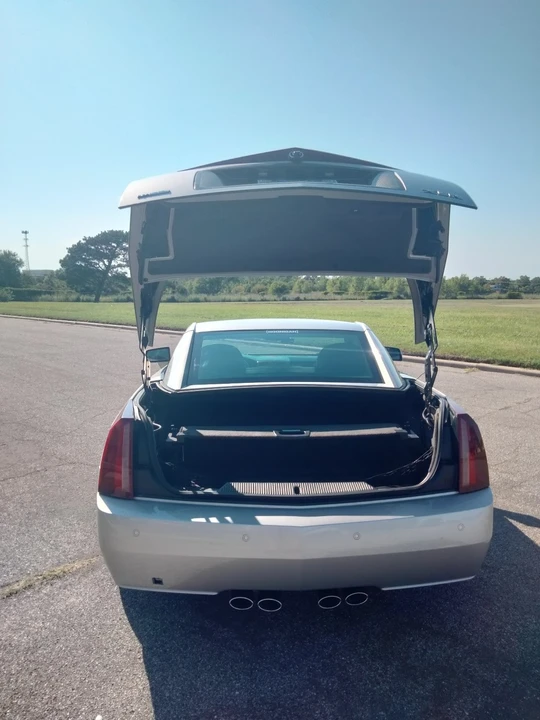 2006 Cadillac XLR - Image 4 of 8