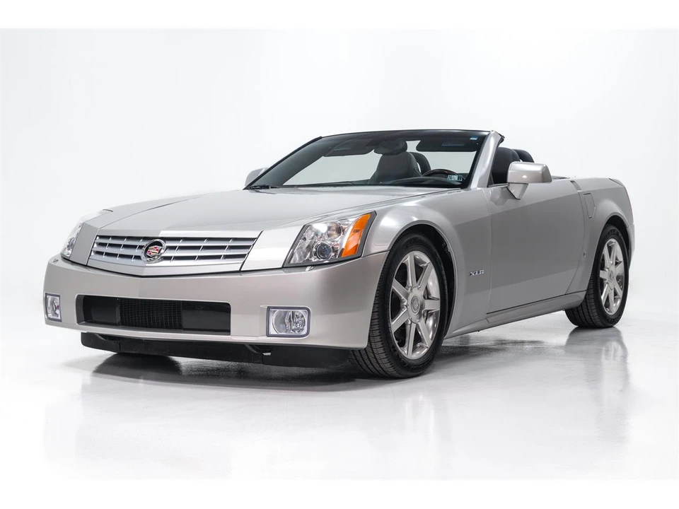 2006 Cadillac XLR - Image 11 of 31
