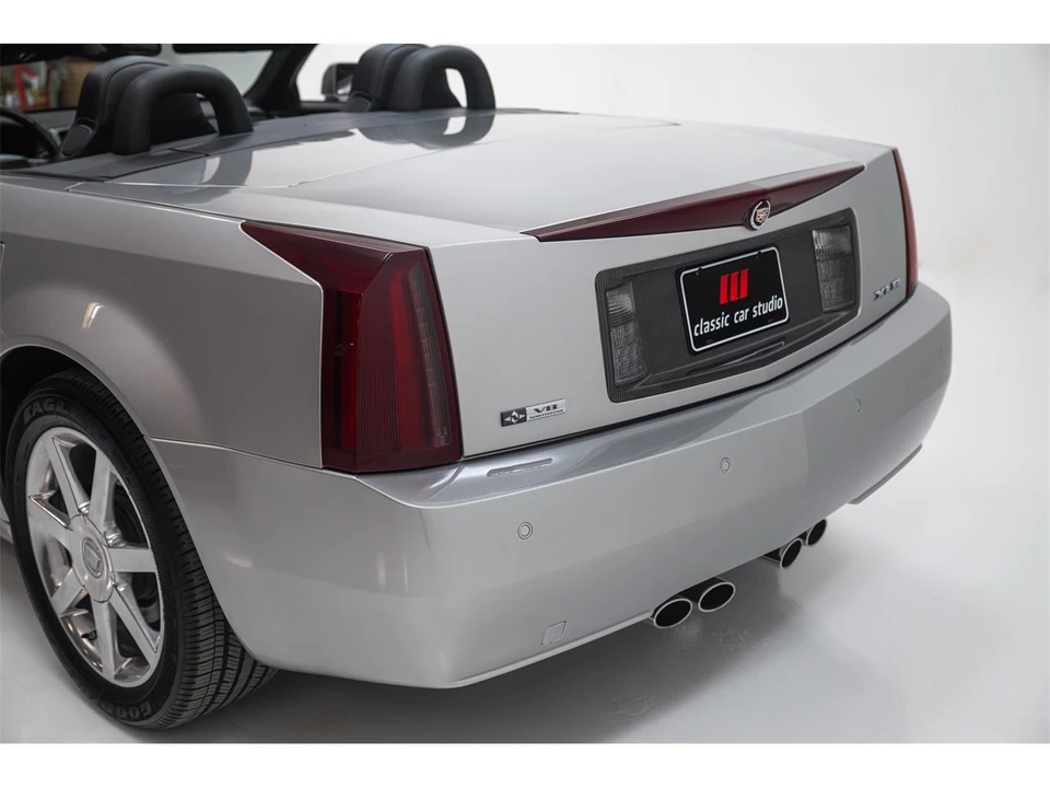 2006 Cadillac XLR - Image 24 of 31