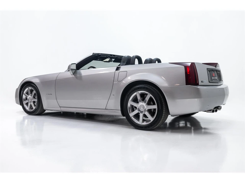 2006 Cadillac XLR - Image 25 of 31