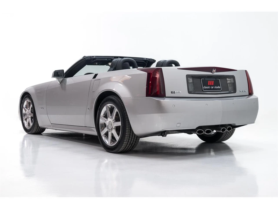 2006 Cadillac XLR - Image 27 of 31