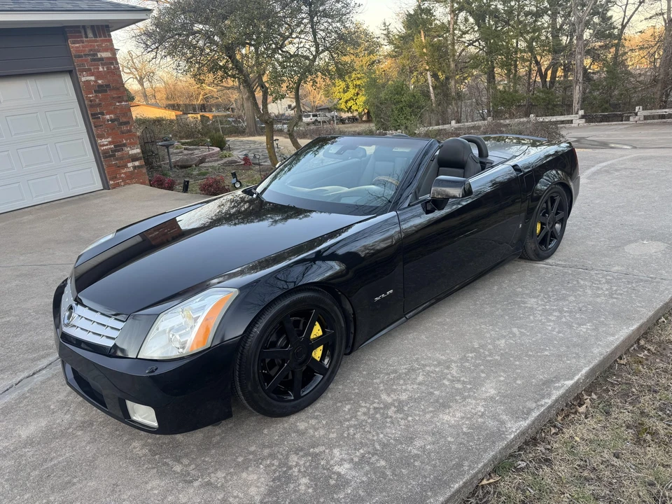 2006 Cadillac XLR - Image 8 of 31