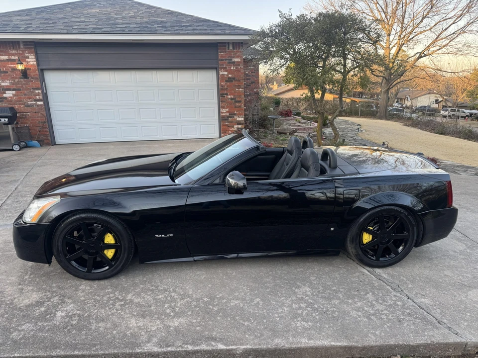 2006 Cadillac XLR - Image 10 of 31