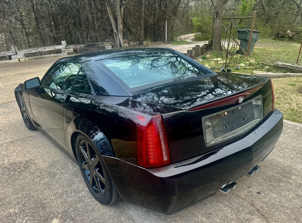 2006 Cadillac XLR - Image 28 of 31