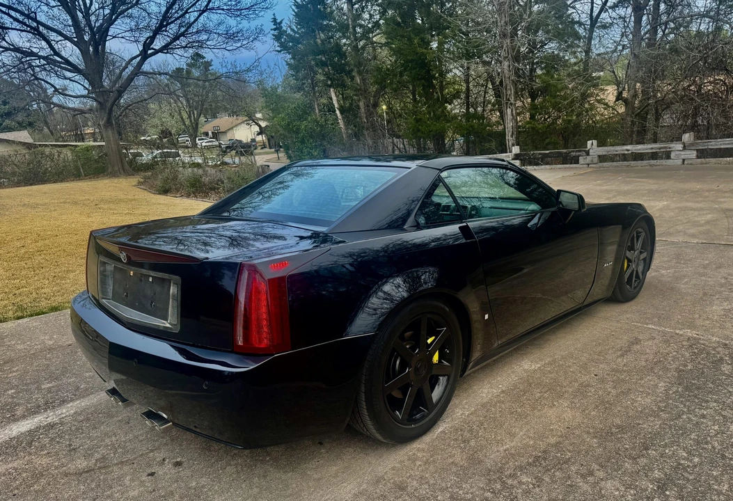 2006 Cadillac XLR - Image 22 of 31