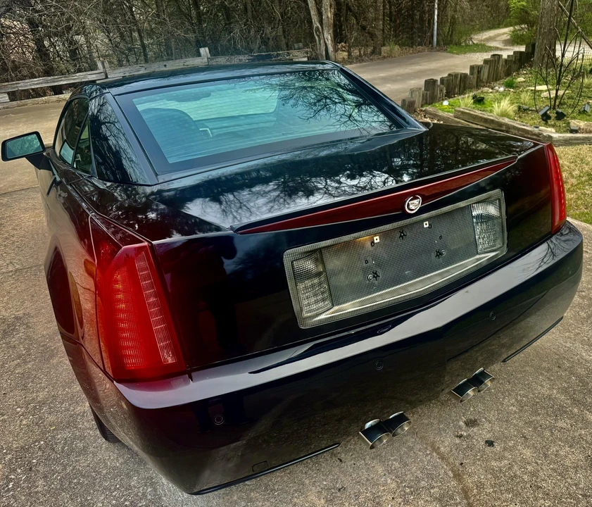 2006 Cadillac XLR - Image 18 of 31