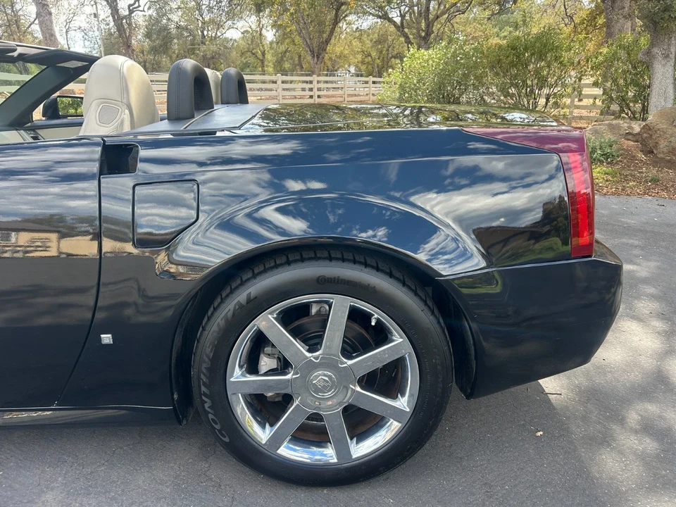 2006 Cadillac XLR - Image 16 of 19