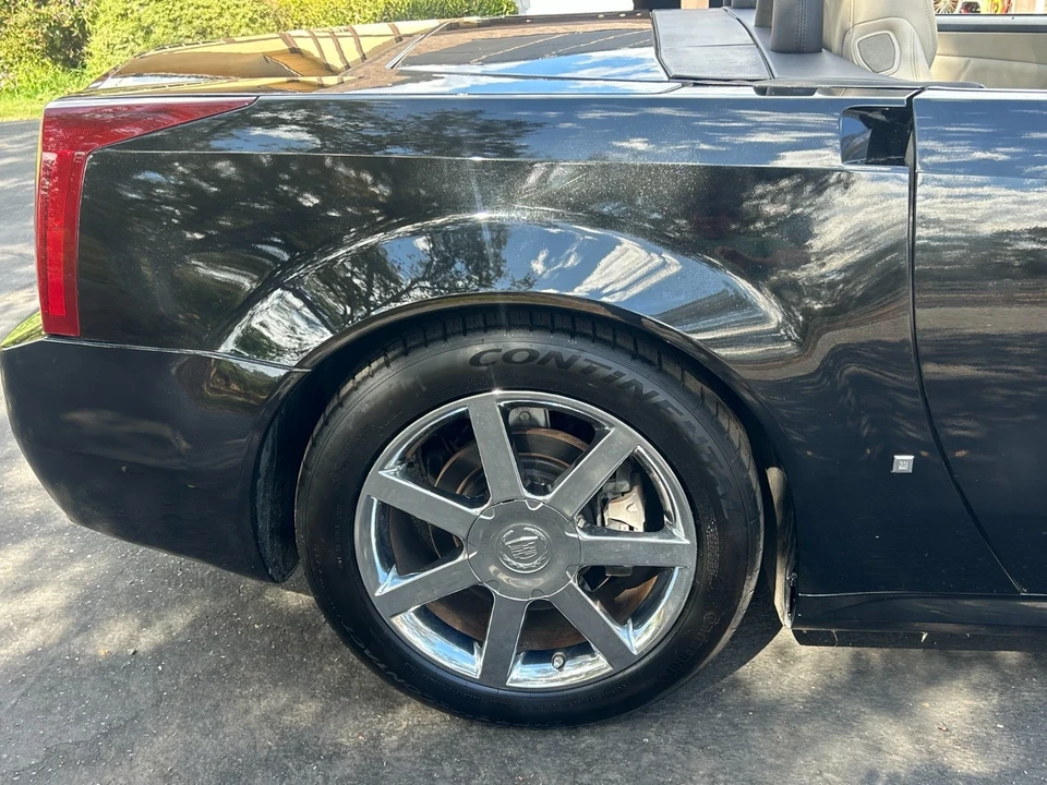 2006 Cadillac XLR - Image 17 of 19