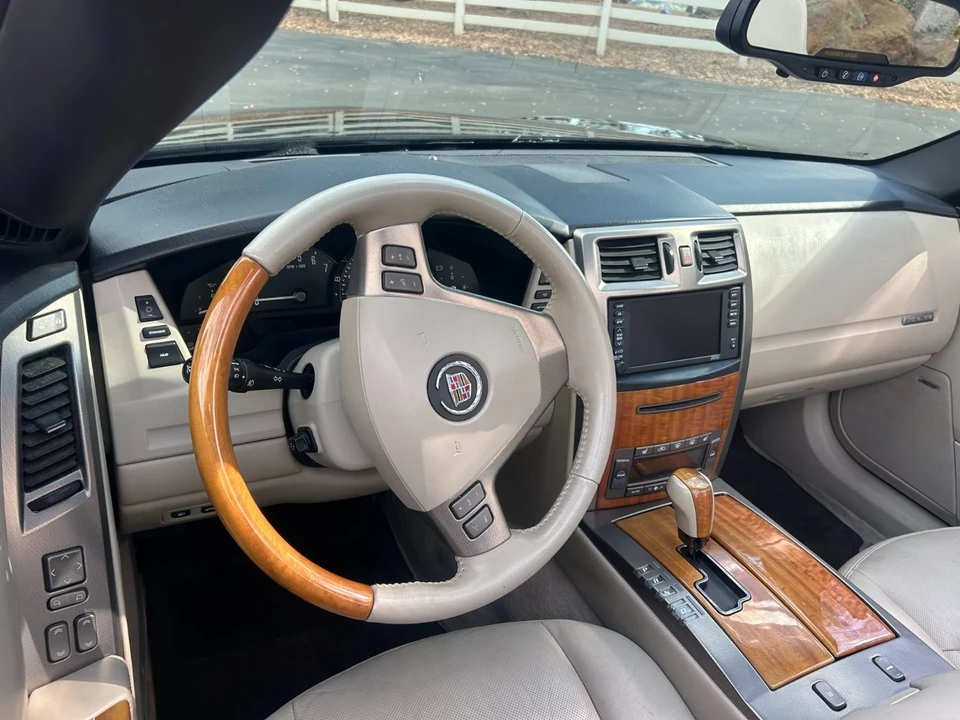 2006 Cadillac XLR - Image 14 of 19