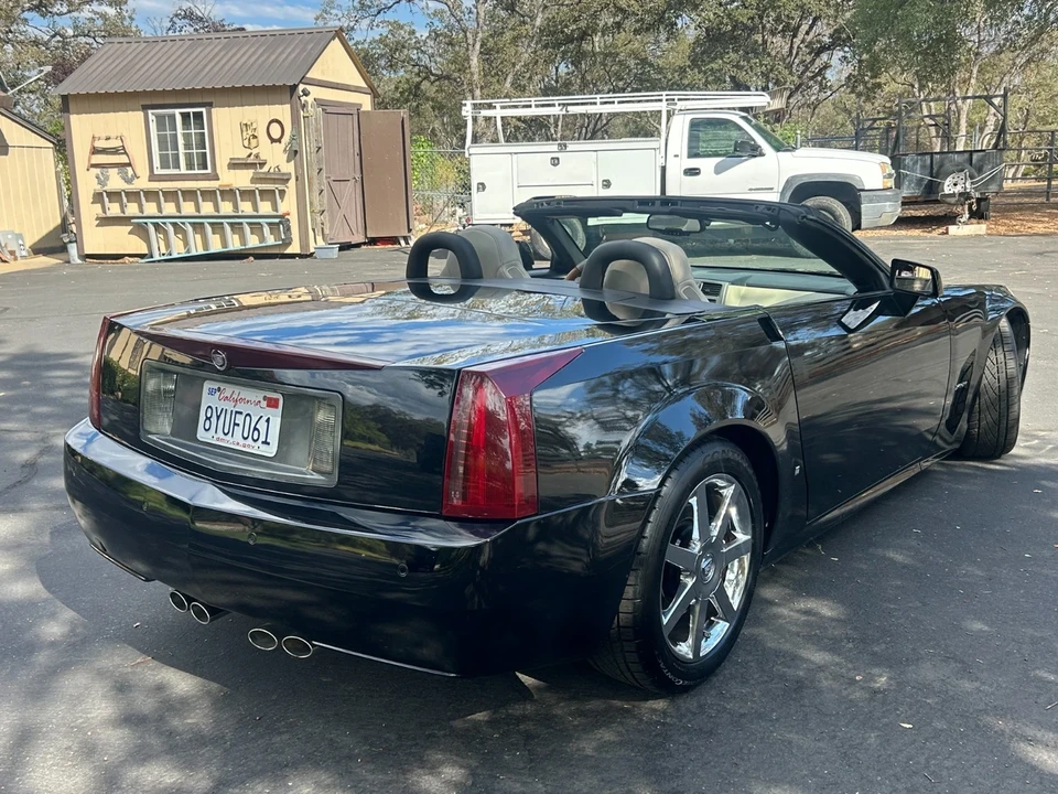 2006 Cadillac XLR - Image 10 of 19