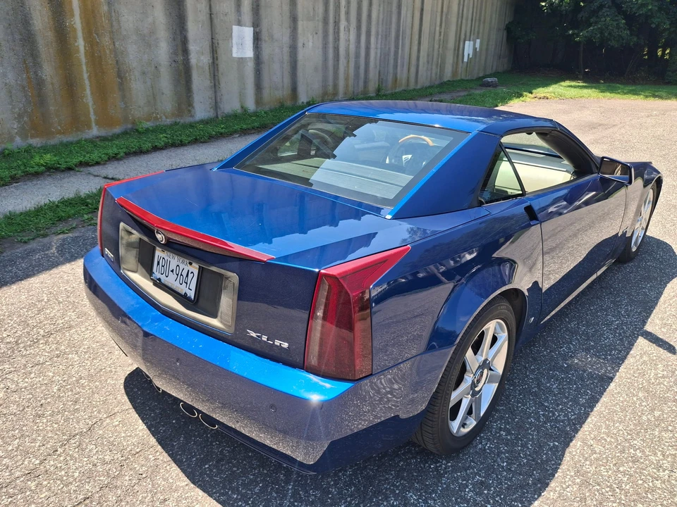 2006 Cadillac XLR - Image 14 of 31