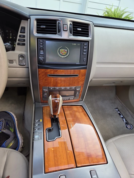2006 Cadillac XLR - Image 12 of 17