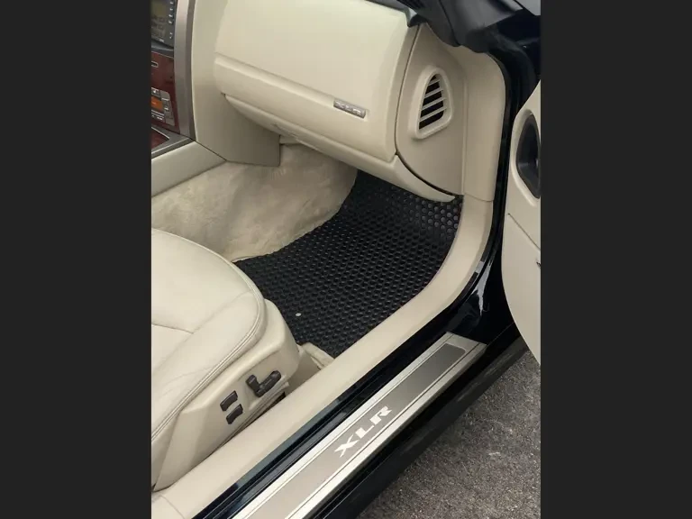 2006 Cadillac XLR - Image 19 of 31
