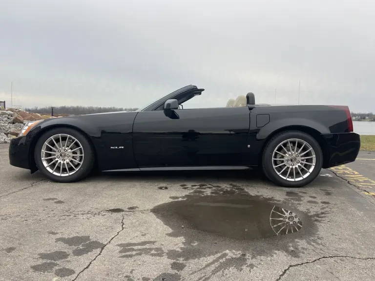 2006 Cadillac XLR - Image 6 of 31