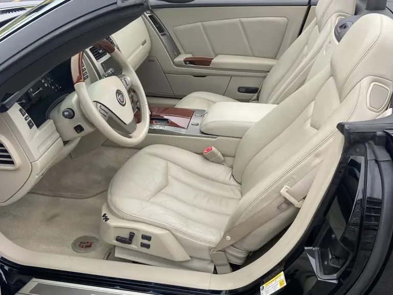 2006 Cadillac XLR - Image 4 of 31