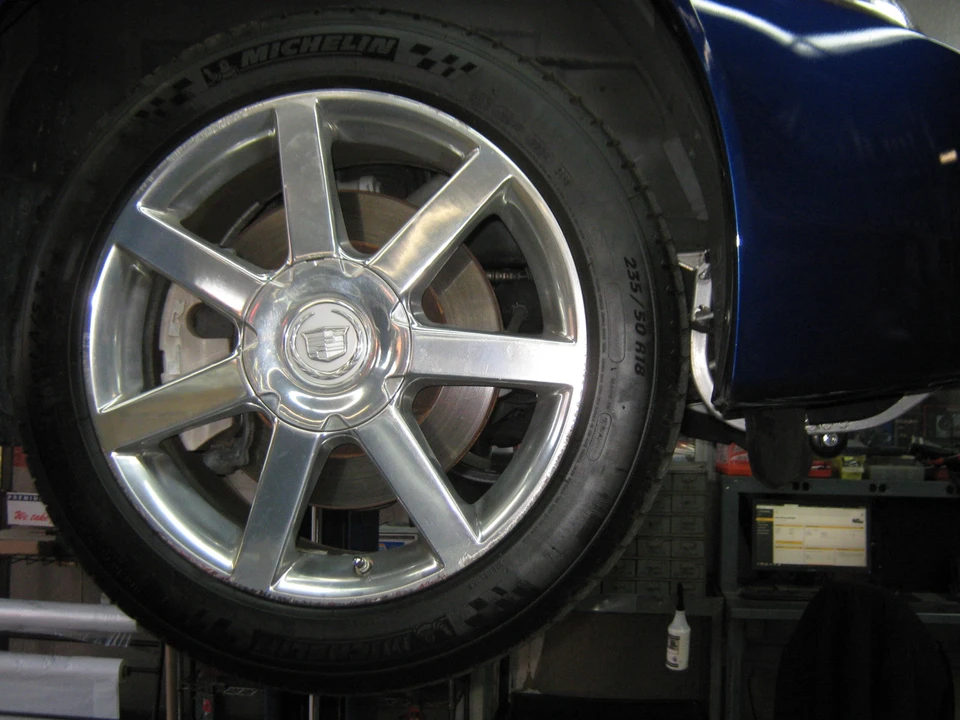 2006 Cadillac XLR - Image 24 of 31