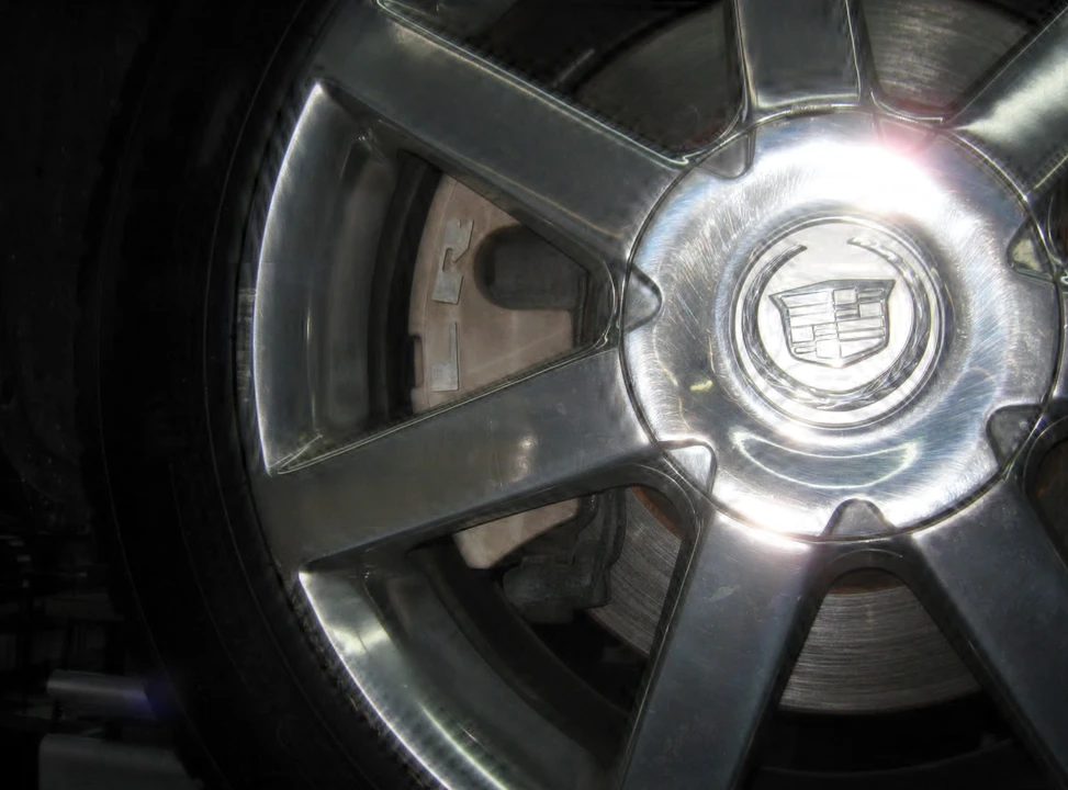2006 Cadillac XLR - Image 27 of 31