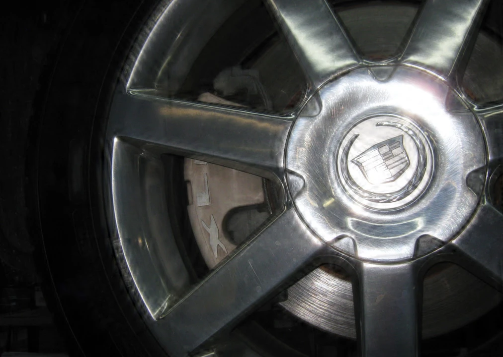 2006 Cadillac XLR - Image 26 of 31