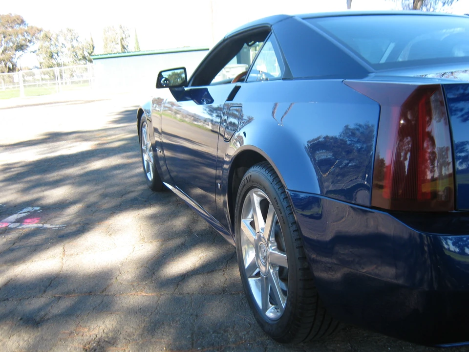 2006 Cadillac XLR - Image 20 of 31