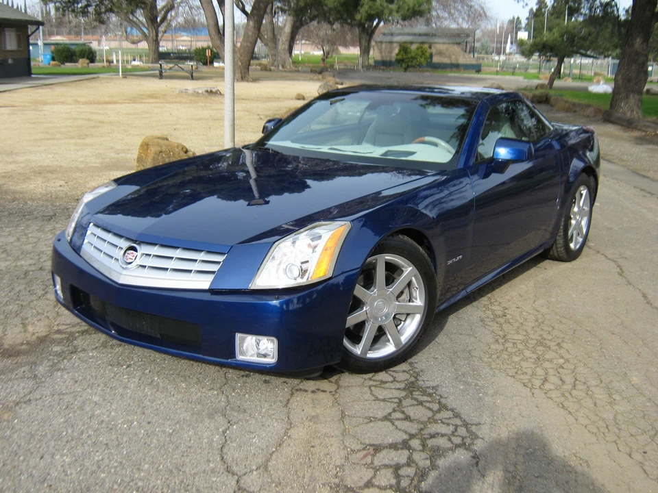 2006 Cadillac XLR - Image 4 of 31