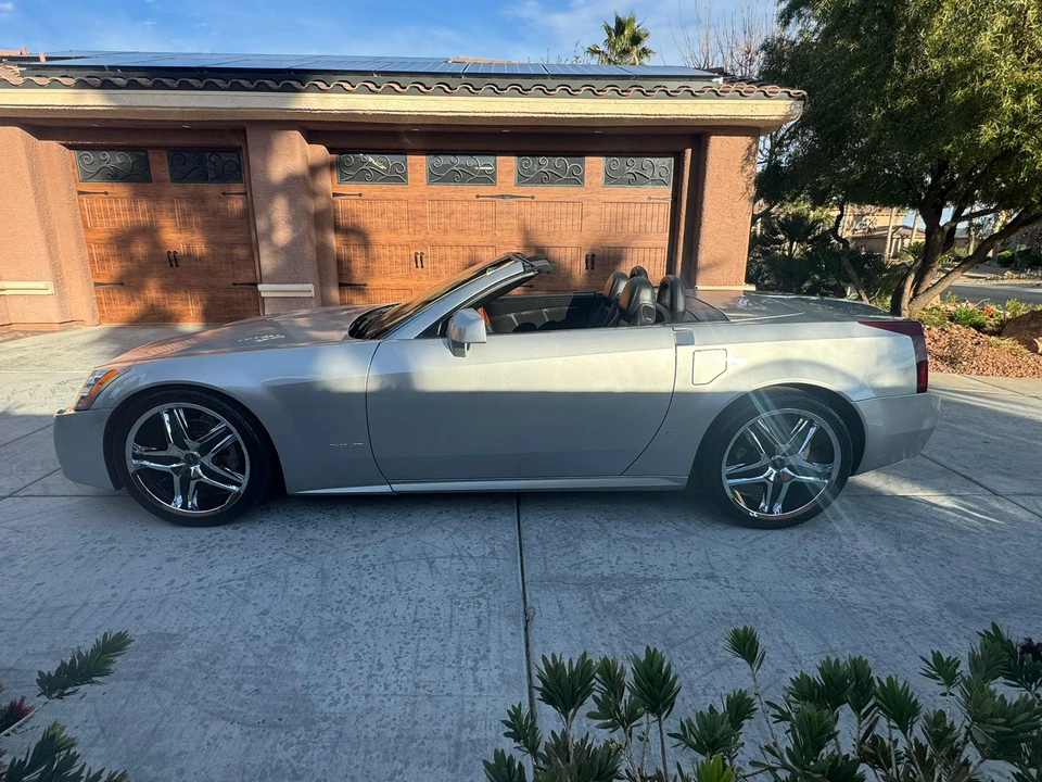 2006 Cadillac XLR - Image 10 of 31