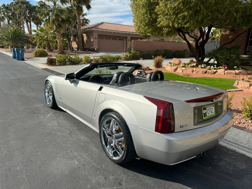 2006 Cadillac XLR - Image 17 of 31