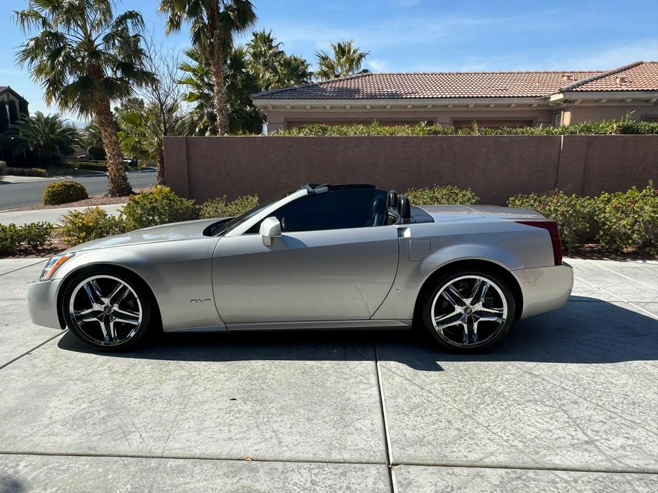 2006 Cadillac XLR - Image 11 of 31