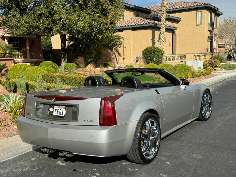 2006 Cadillac XLR - Image 23 of 31