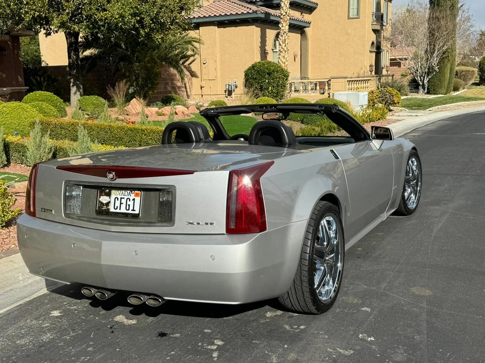 2006 Cadillac XLR - Image 22 of 31