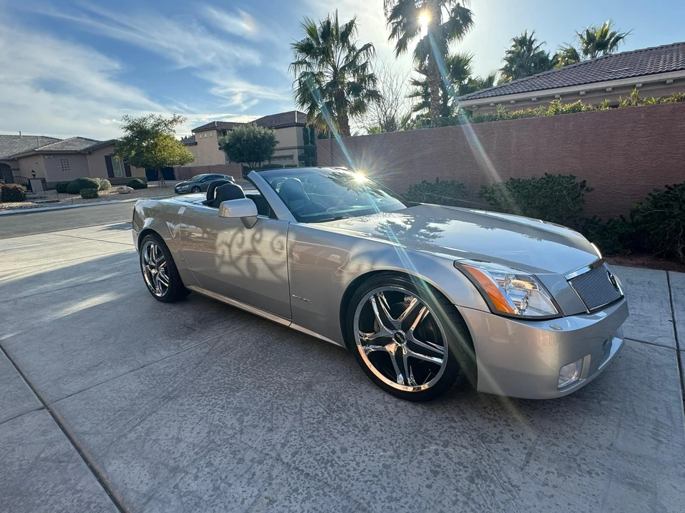 2006 Cadillac XLR - Image 26 of 31