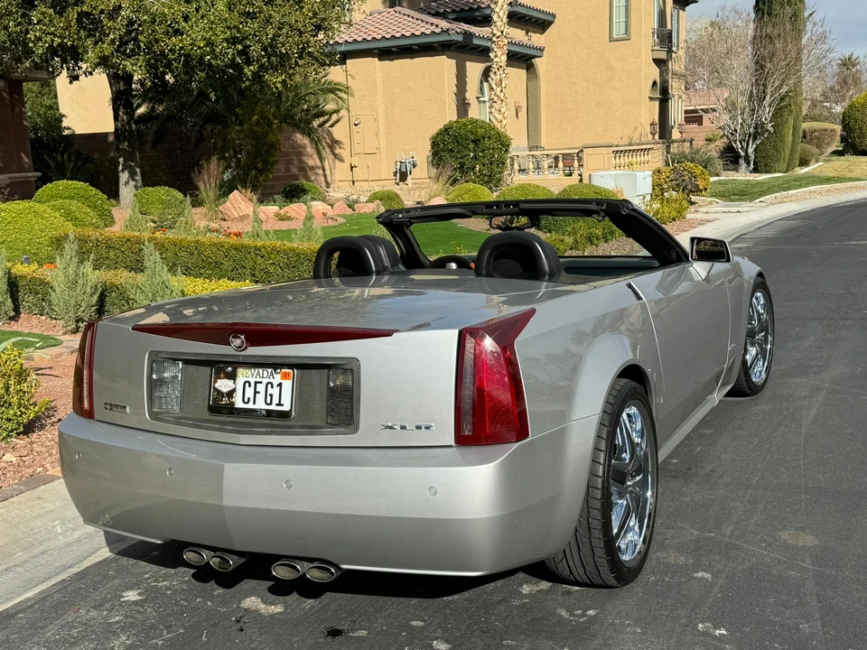 2006 Cadillac XLR - Image 21 of 31
