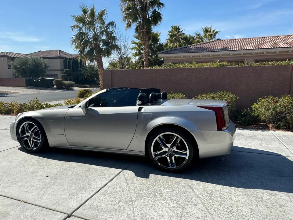 2006 Cadillac XLR - Image 12 of 31