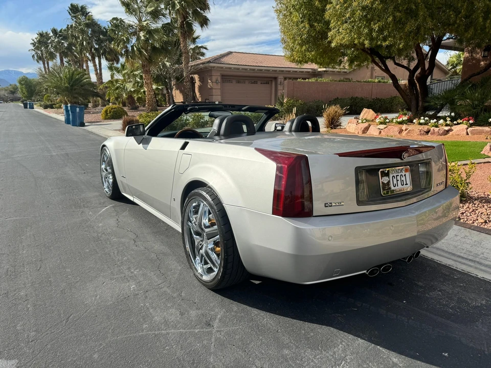 2006 Cadillac XLR - Image 18 of 31