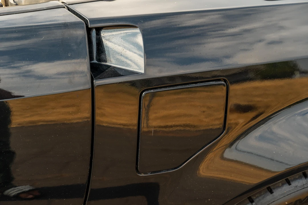 2006 Cadillac XLR - Image 29 of 31