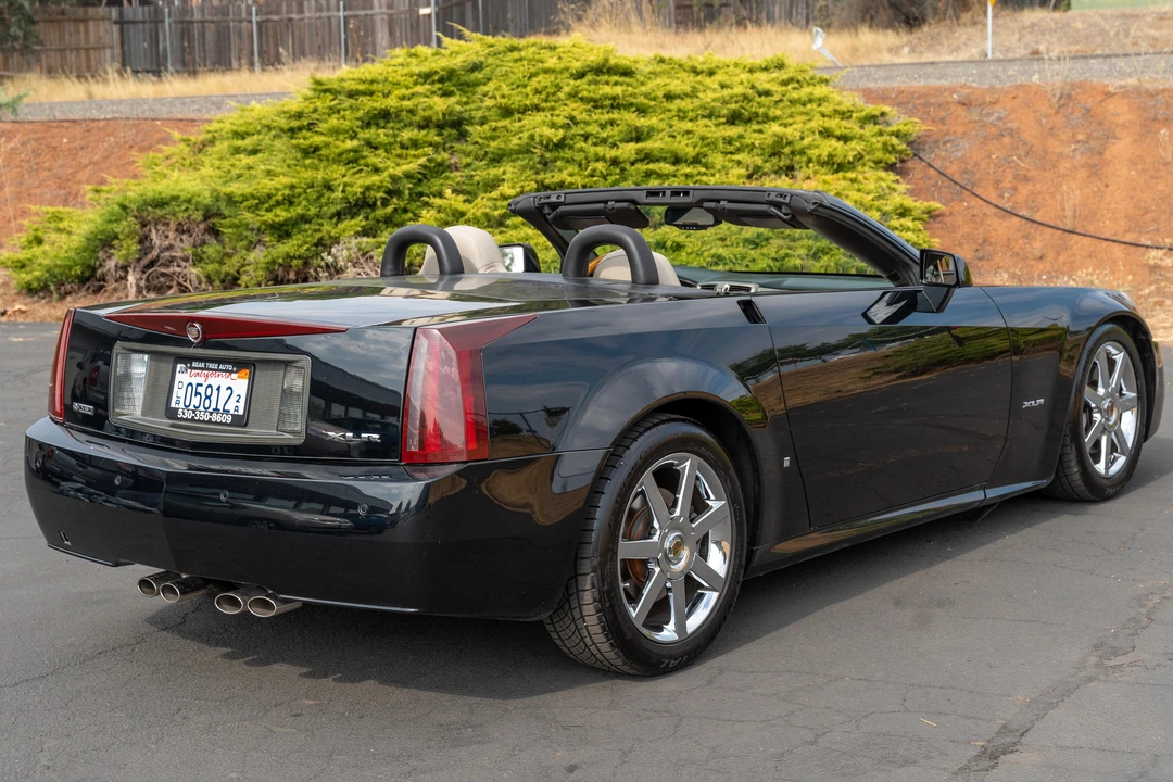 2006 Cadillac XLR - Image 15 of 31