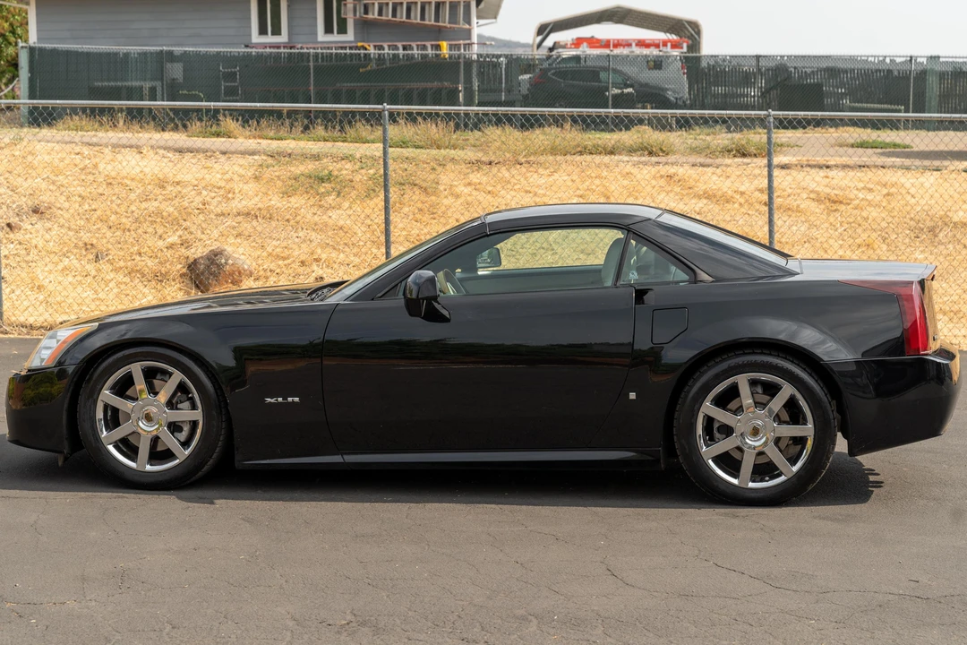 2006 Cadillac XLR - Image 3 of 31