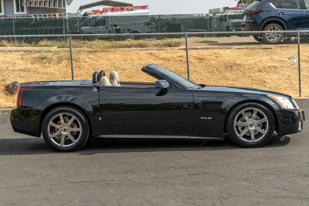 2006 Cadillac XLR - Image 16 of 31