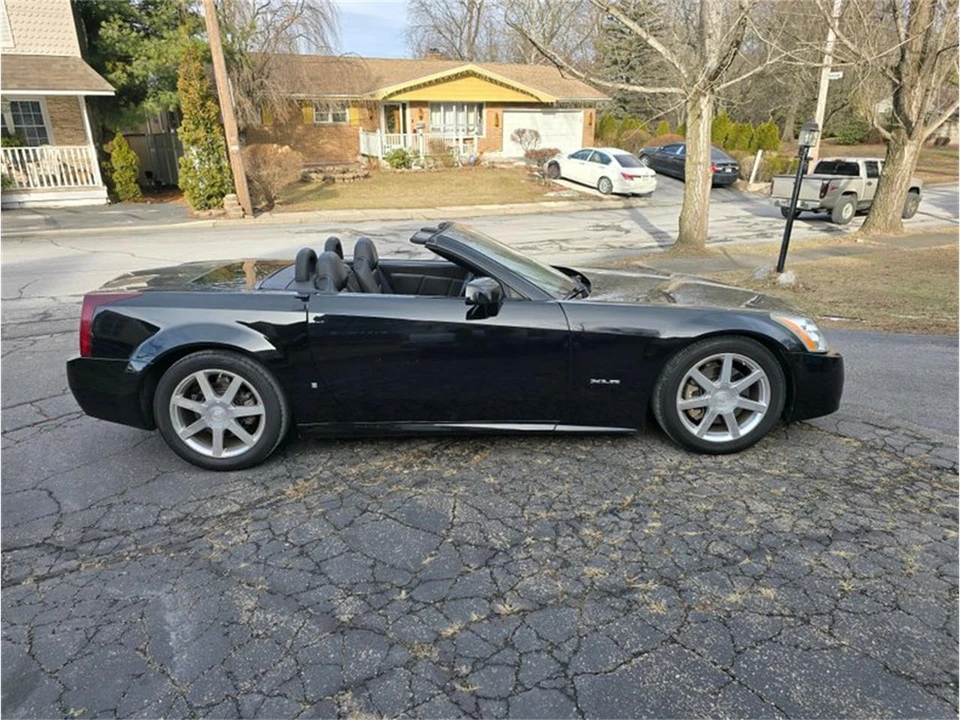 2006 Cadillac XLR - Image 2 of 22